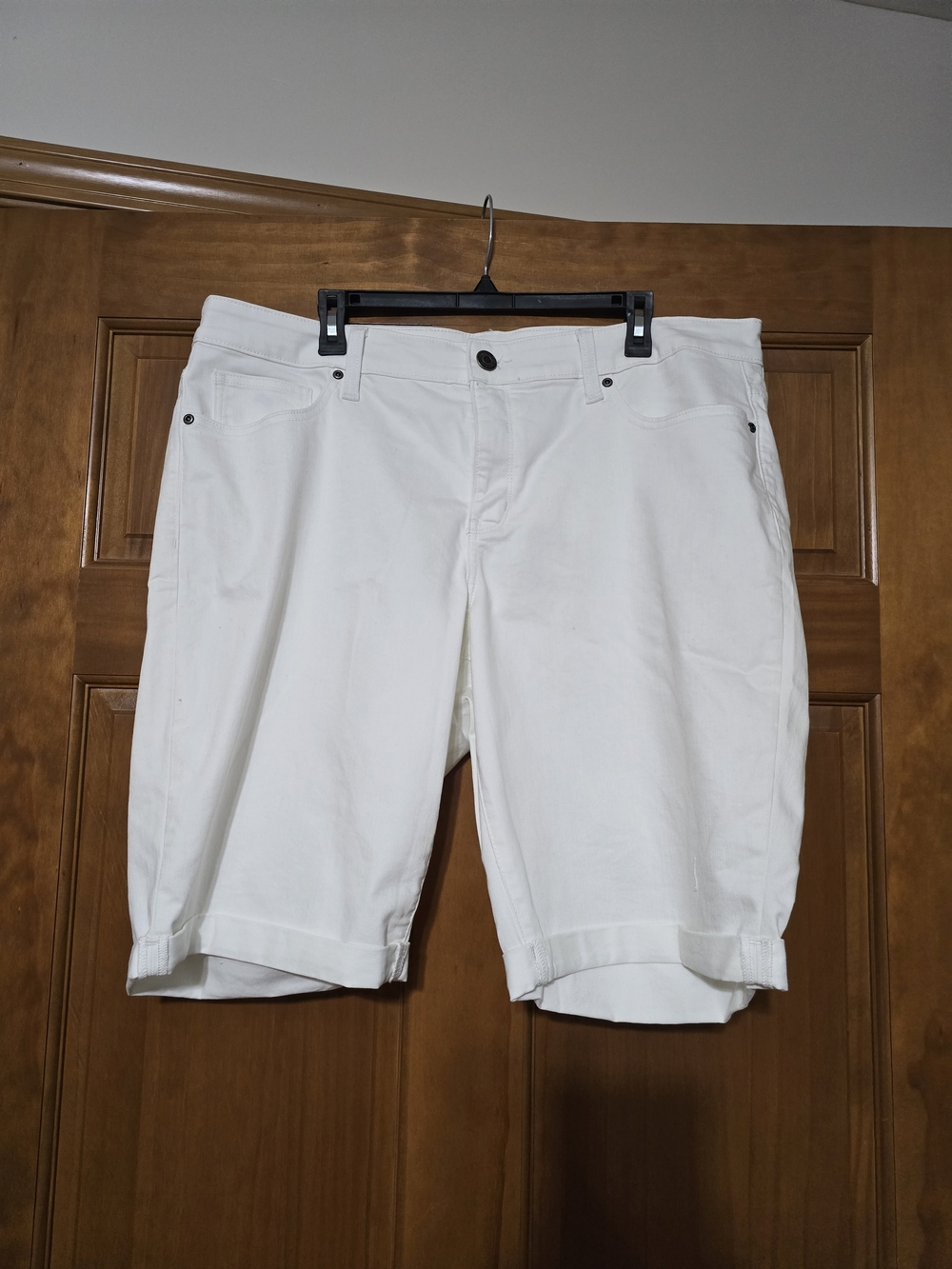 NWOT- St. John's Bay White Bermuda Shorts